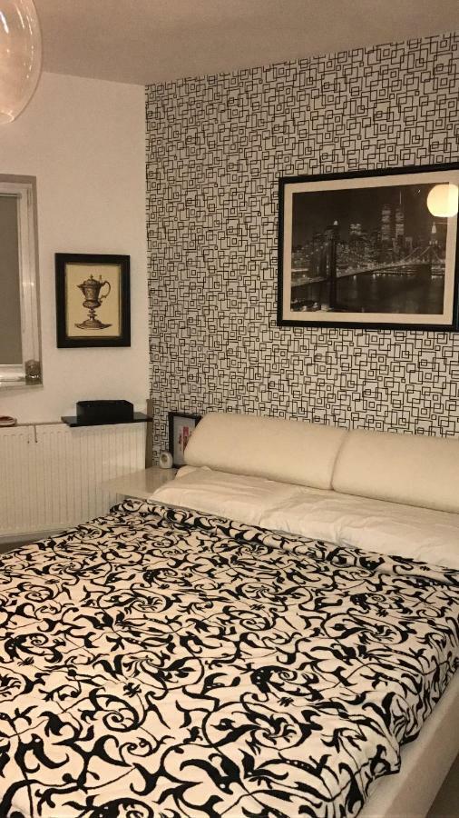 Ozana Apartament Lägenhet Constanţa Exteriör bild