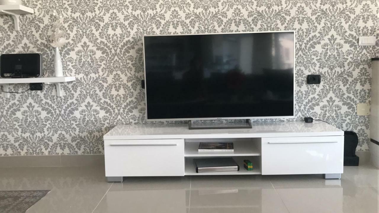 Ozana Apartament Lägenhet Constanţa Exteriör bild