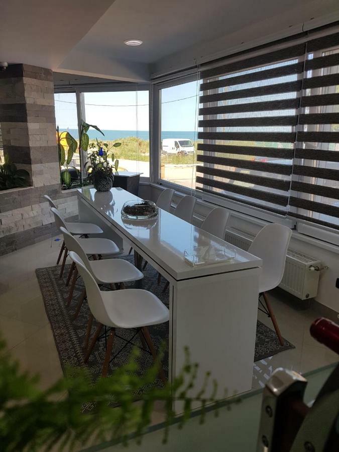 Ozana Apartament Lägenhet Constanţa Exteriör bild
