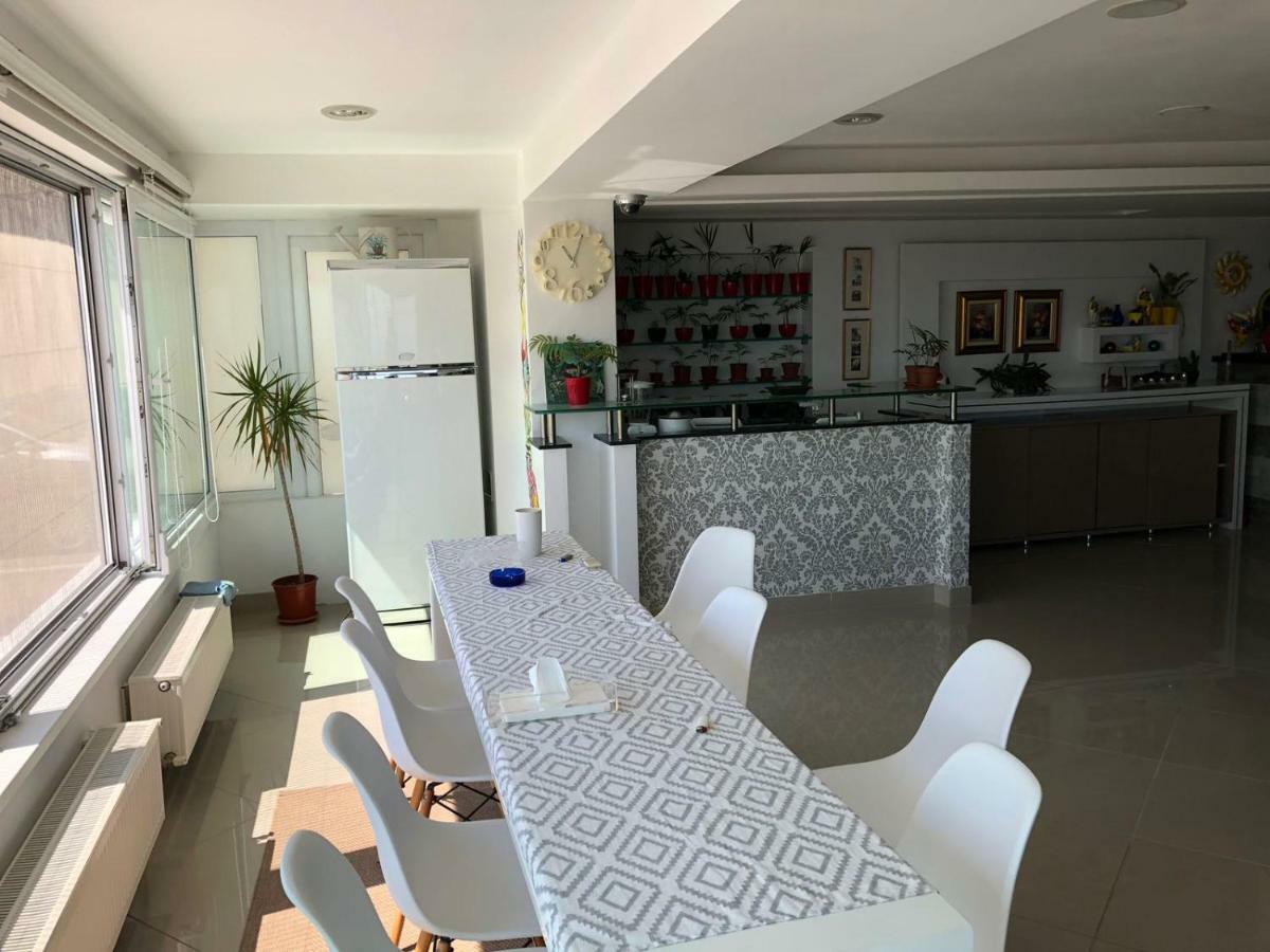 Ozana Apartament Lägenhet Constanţa Exteriör bild
