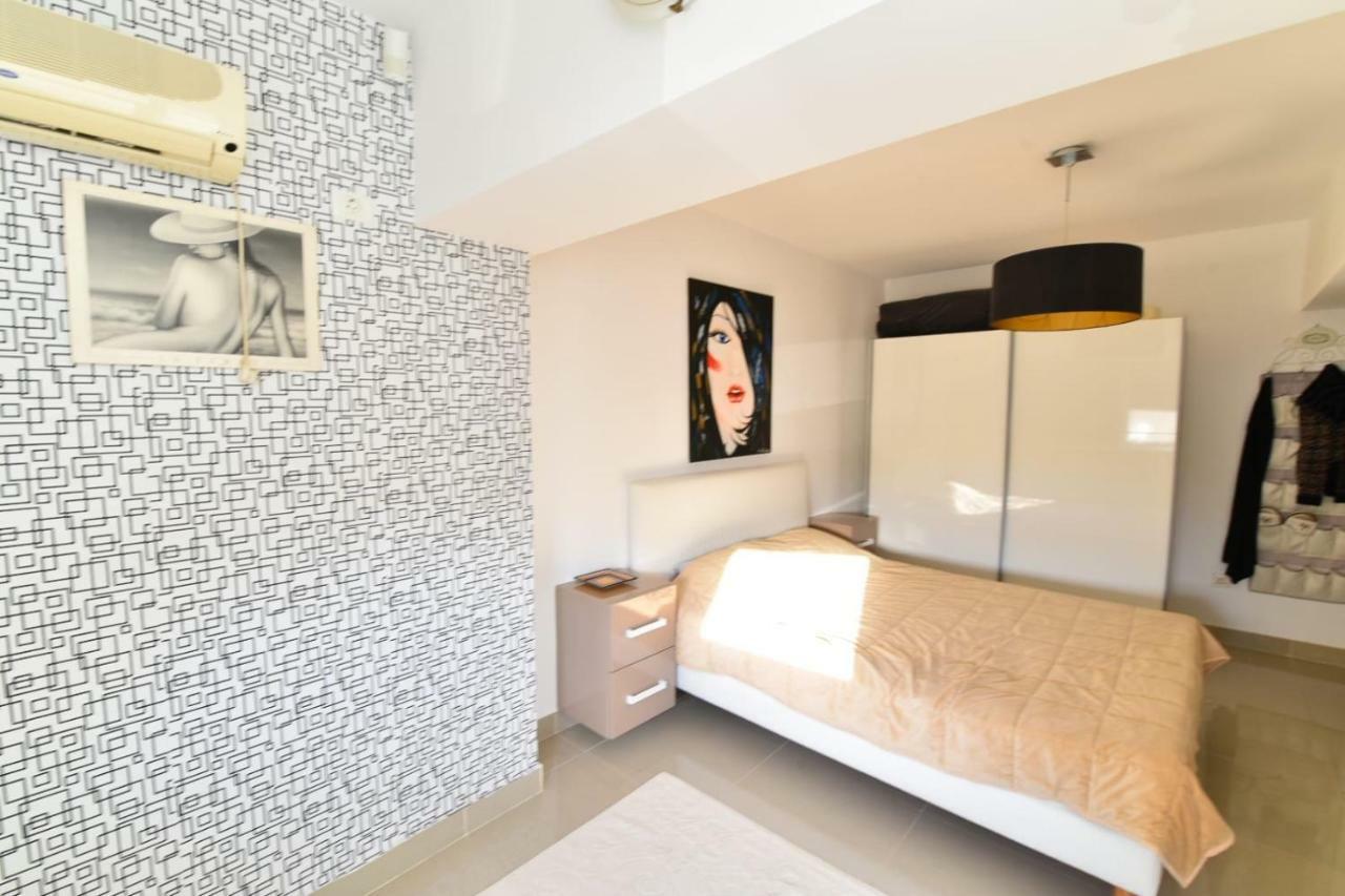 Ozana Apartament Lägenhet Constanţa Exteriör bild